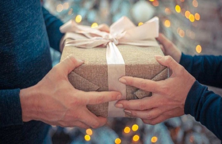 Pesquisa da ACSP mostra que 34,7% dos paulistas vão às compras para o Dia dos Namorados 