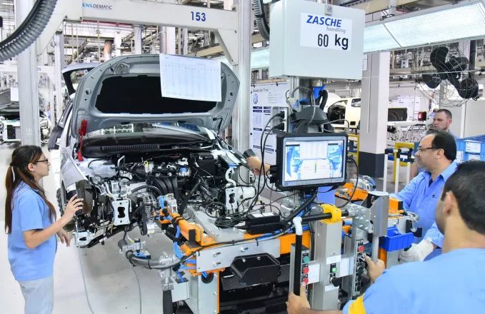 Produção de veículos recua 2,9% em março na variação interanual