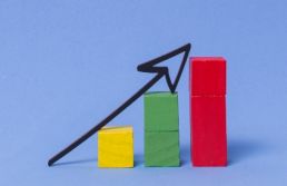 Atividade econômica surpreende e cresce mais que o esperado em janeiro